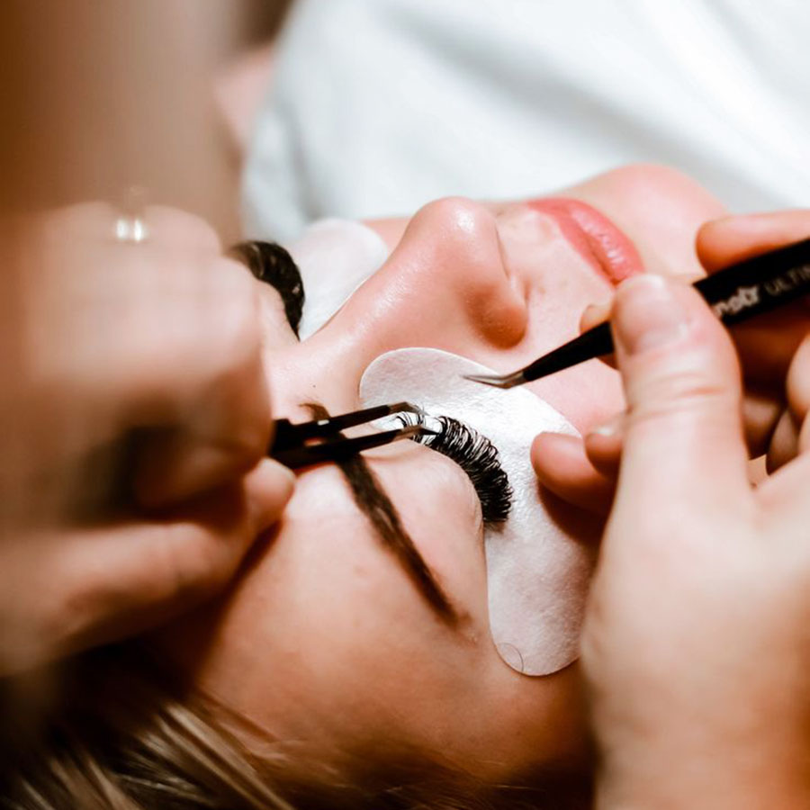 MILANO NAIL LOUNGE & EYELASH EXTENSION